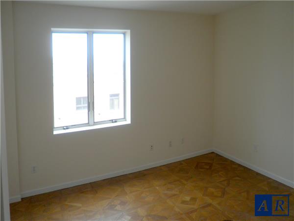 Foto del edificio - 9015 5th Ave