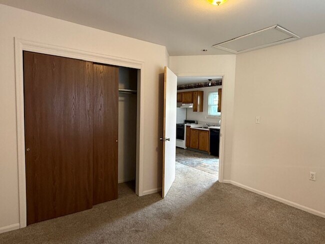 Foto del edificio - 5411 Imperial Ct