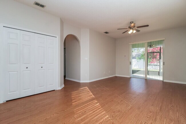 Foto del edificio - 1741 Mountclair Ct