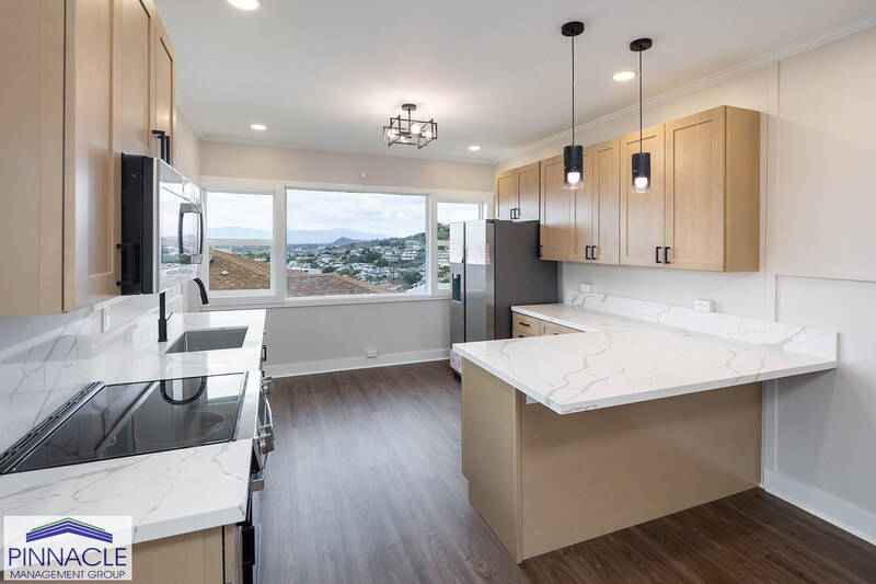 Foto principal - 2130 Skyline Dr