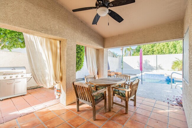 Foto del edificio - 5872 W Cochise Dr