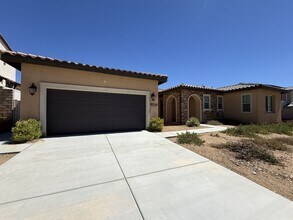 Building Photo - 39338 Stirrup Ct