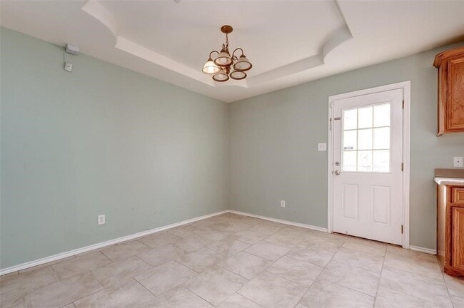 Building Photo - 18735 Reynolds Park Dr