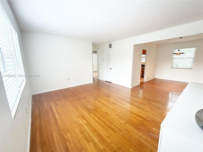 Foto del edificio - 7865 SW 57th Ave