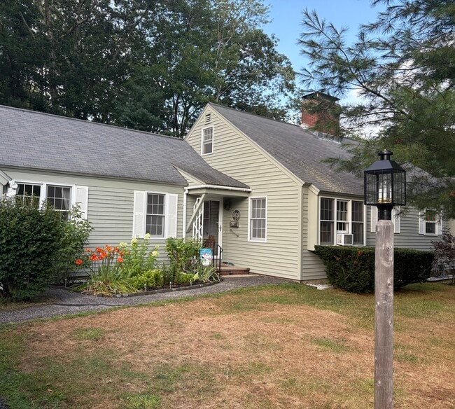 Foto del edificio - 22 Wiggins Pond Ln