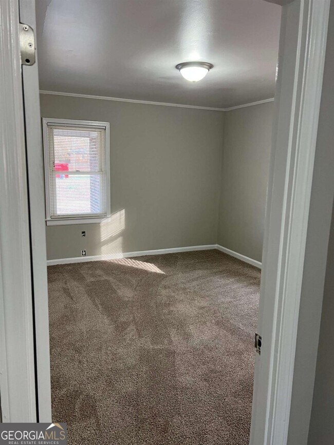 Foto del edificio - 60 Azalea Dr