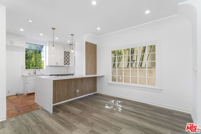 Foto del edificio - 8818 Rangely Ave