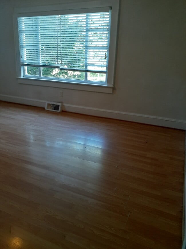 Building Photo - 48 Marcellas Ln