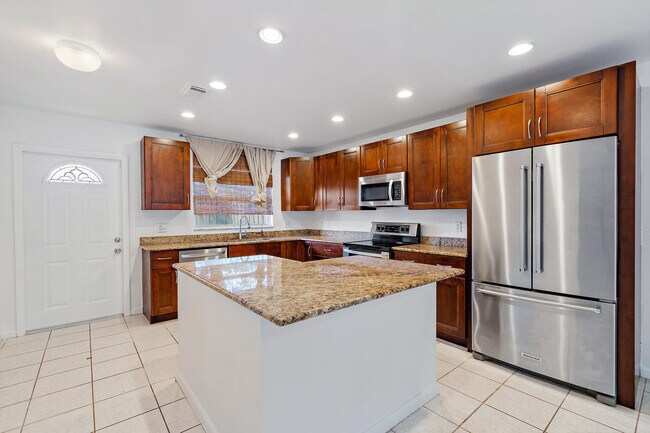 Building Photo - 8667 Uranus Terrace