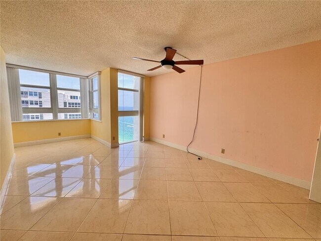 Building Photo - 1370 S Ocean Blvd