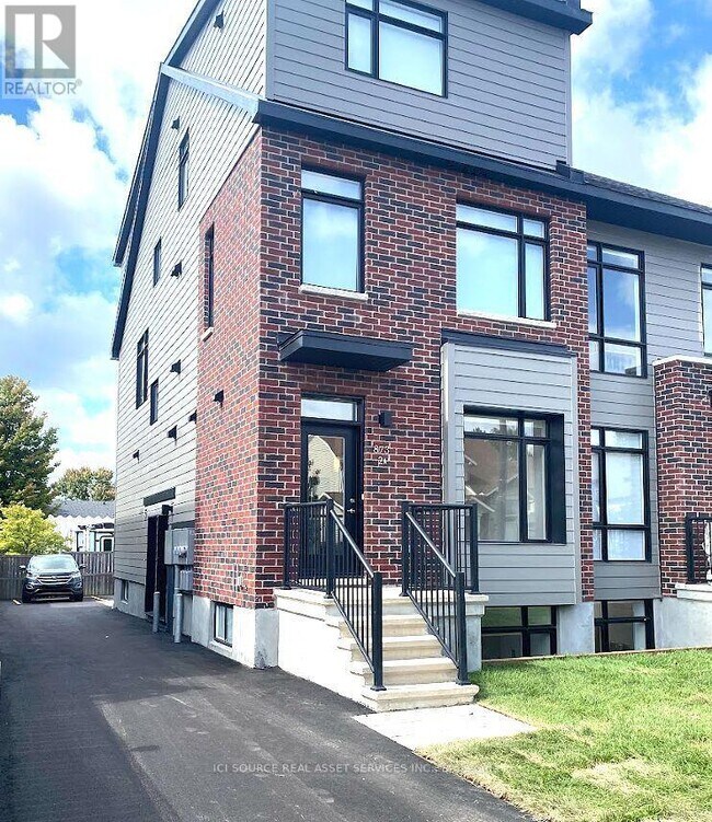 Building Photo - 873 Contour Street