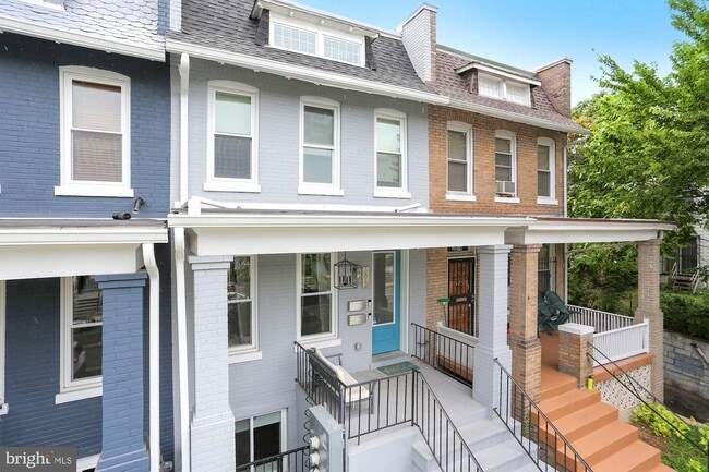 Foto del edificio - 3812 13th St NW