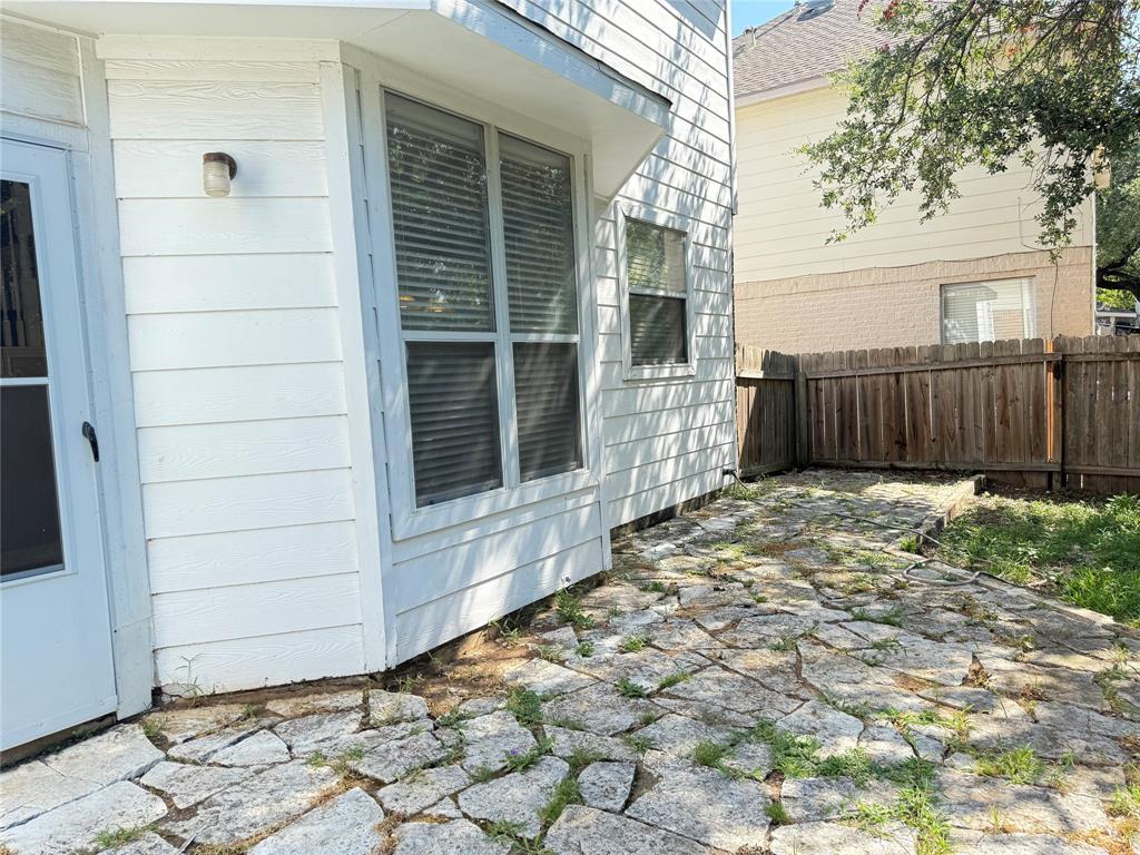 Foto principal - 8111 Broken Branch Dr