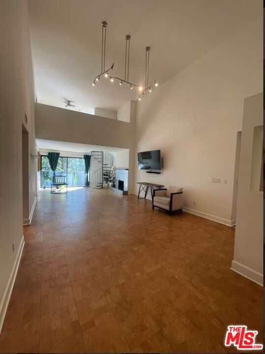 Building Photo - 1940 Highland Ave