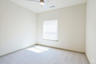 3BR, 2BA - 1,383SF - 2nd Bedroom - Woodview