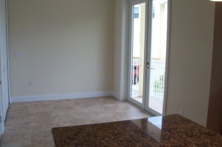 Foto del edificio - RIVER VIEW 3 LEVEL, 3BR/3.5BA CONDO IN PAL...