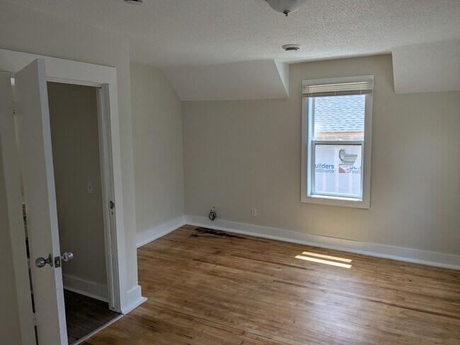 Foto del edificio - 2918 Dupont Ave N
