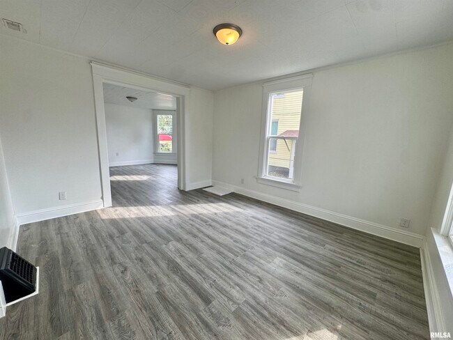 Foto del edificio - 619 13th Ave