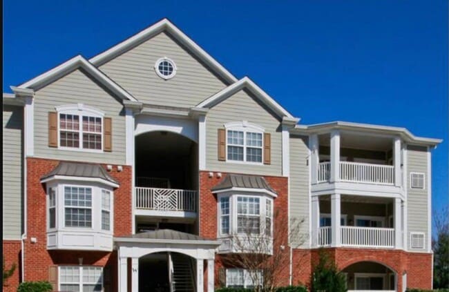 2 bed 2 bath Lenox village condo - 2 bed 2 bath Lenox village condo