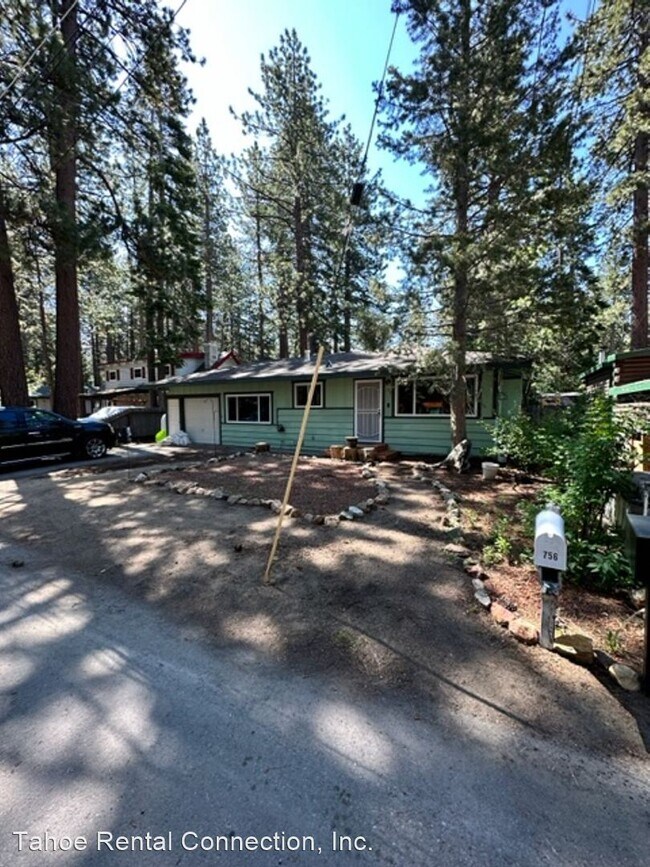Building Photo - 5 br, 2 bath House - 756 Panther Ln.