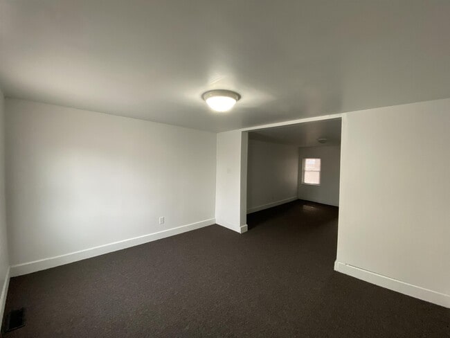 Building Photo - 466 W College Ave