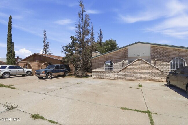 Foto del edificio - 2918 E Glen Dr