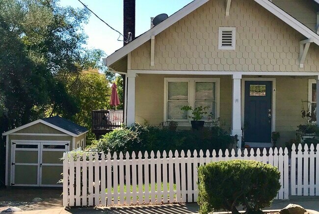 Foto del edificio - 456 Linden Ave