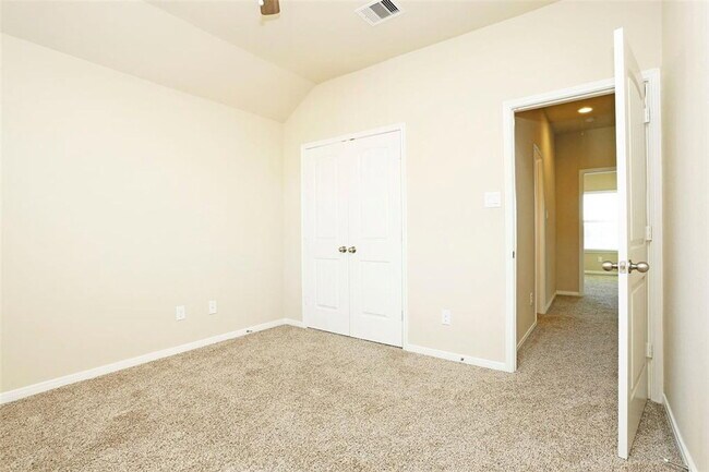 Building Photo - 9702 Massanutten Ln