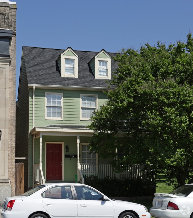 Building Photo - 706 N 2nd St