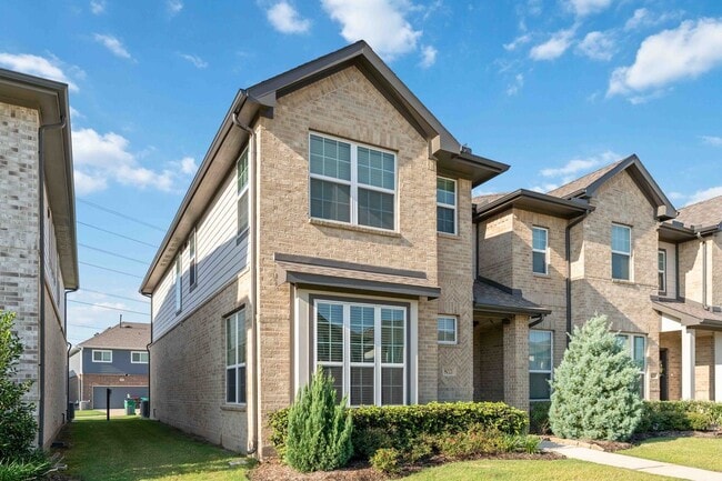 Building Photo - 8021 Scanlan Trl