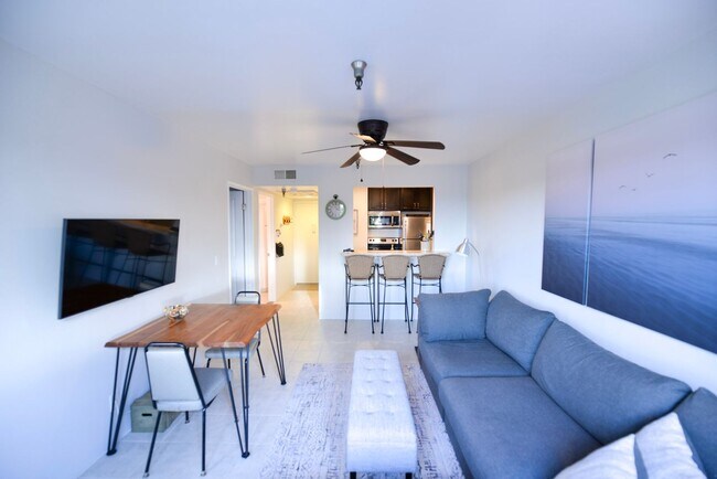 Foto del edificio - Fully Furnished 1 bedroom Oceanview unit!! Call Steve Conrad- 949-542-8347