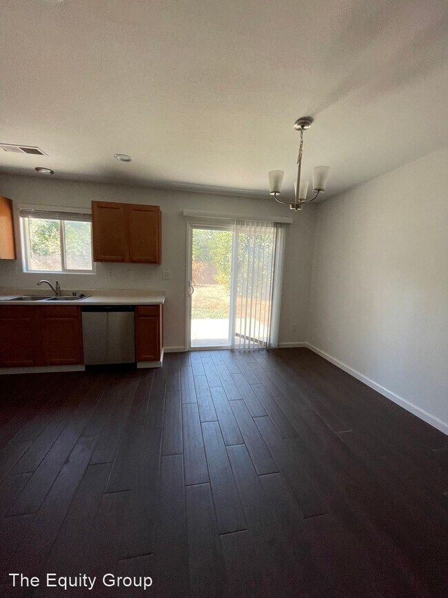 Building Photo - 3 br, 2 bath House - 123 South Sol Street