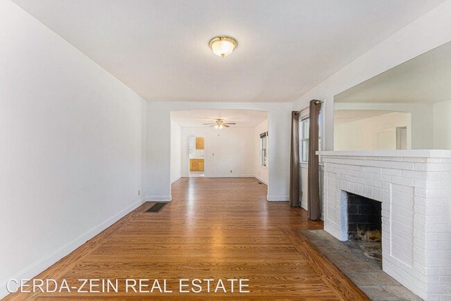 Building Photo - 2 br, 1 bath House - 1621 Wood St