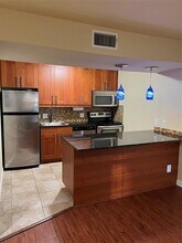 Building Photo - 7685 Northcross Dr