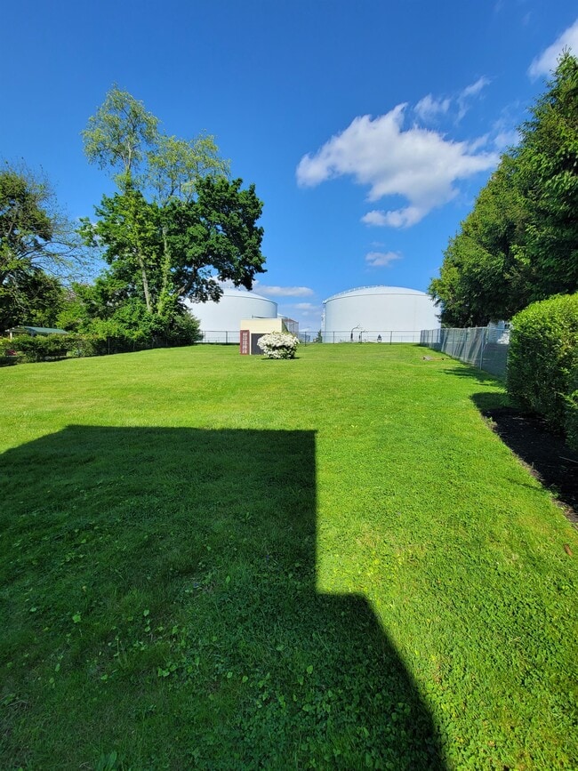 Photo - 927 Mt Pleasant Ave House