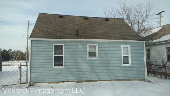 Building Photo - 1418 Hemphill Rd