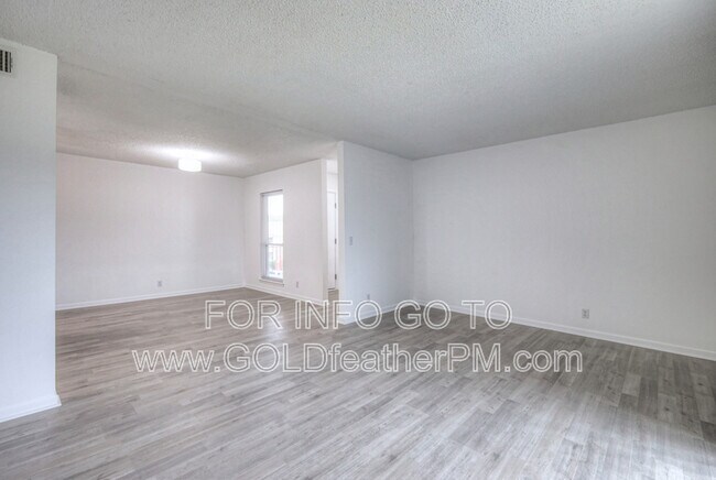 Foto del edificio - 515 Basswood Ave