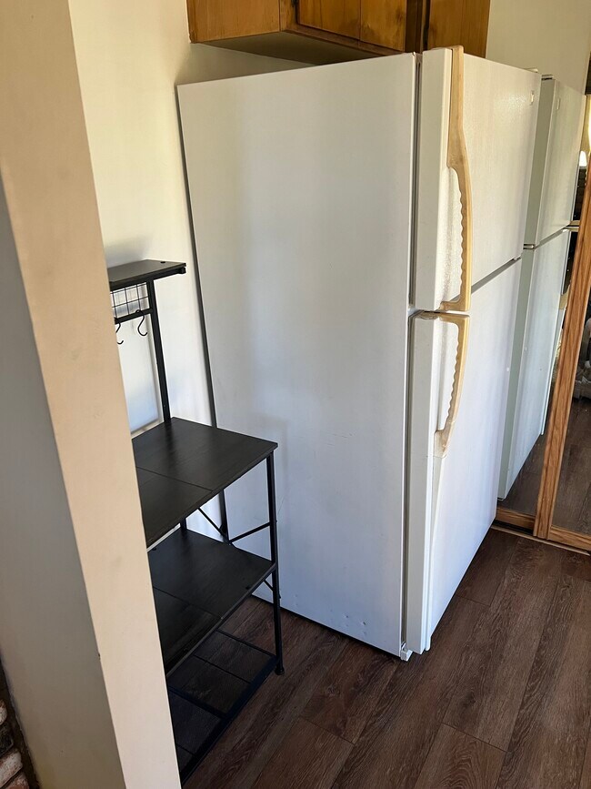 Foto del edificio - 2321 Molchan Rd