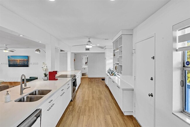 Foto del edificio - 1350 NE 191st St