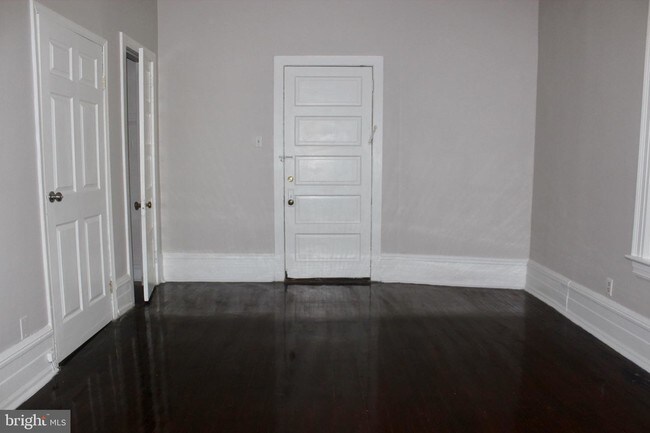 Building Photo - 1241 68th Ave