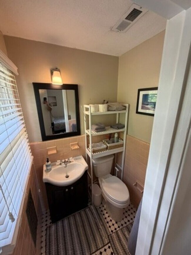 Foto del edificio - 428 Long Leaf Acres Dr