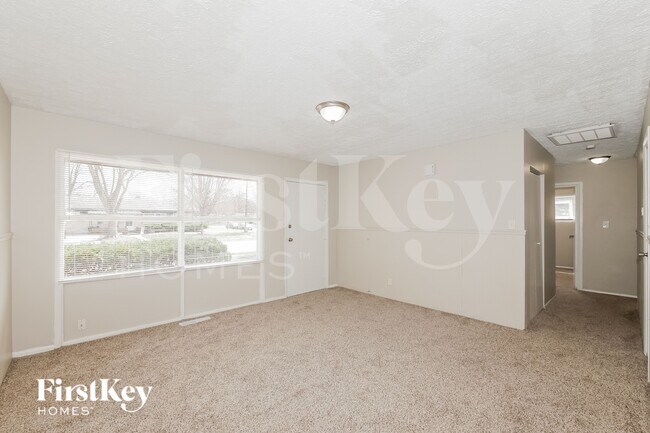 Building Photo - 5014 Katherine Dr