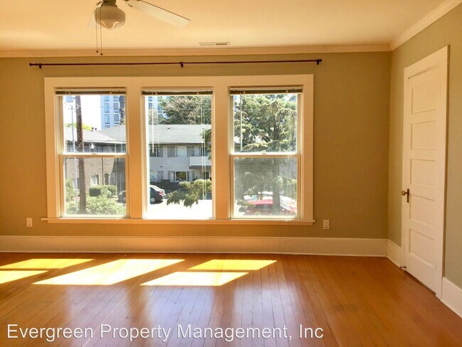 Building Photo - 2015 NE Wasco St