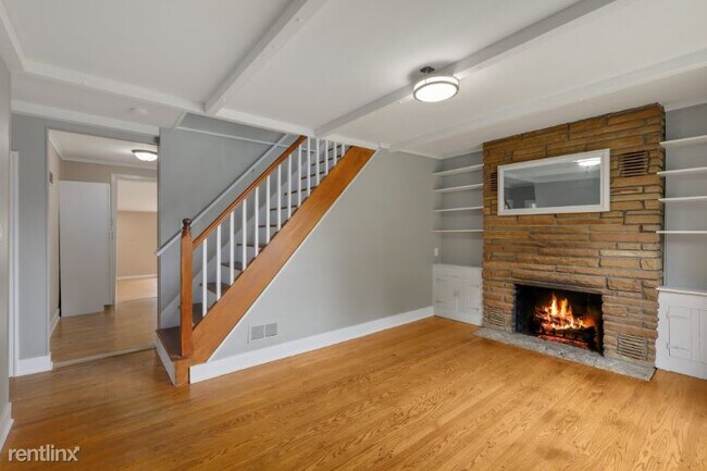 Building Photo - 3 br, 2 bath House - 920 Hammerschmidt Ave