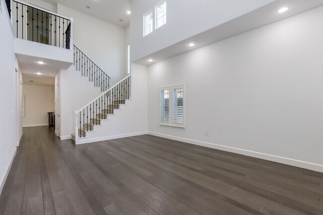 Foto del edificio - 4 Bed / 3 Bath San Bruno home in highly de...