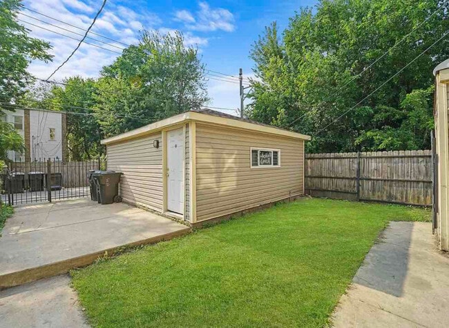 Foto del edificio - 6430 S Green St