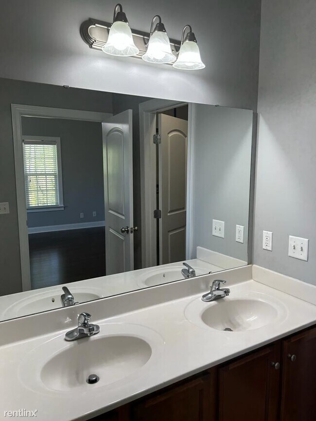 Foto del edificio - 3 br, 2 bath Condo - 370 Easterlin Way 370