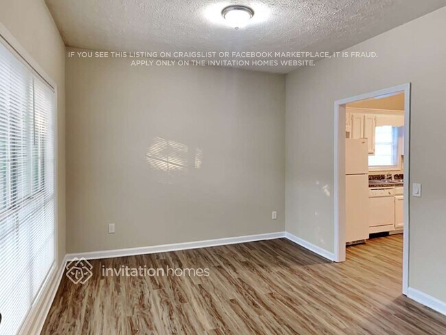 Foto del edificio - 2041 Flint Hill Dr