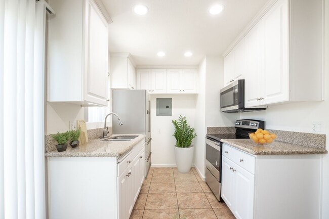 Interior Photo - Diamond Crest Apartments