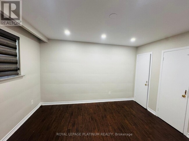 Building Photo - 7073 Magic Ct